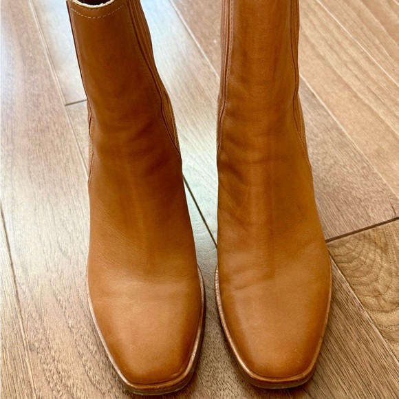 Silent D Naydo tan leather heeled chelsea boots Anthropologie 39 8.5 Free People - Picture 4 of 8